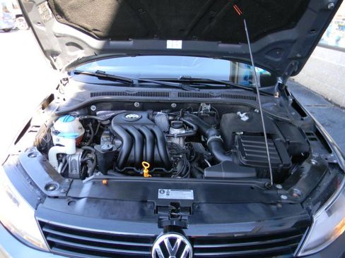 Used 2011 Volkswagen Jetta S image 20