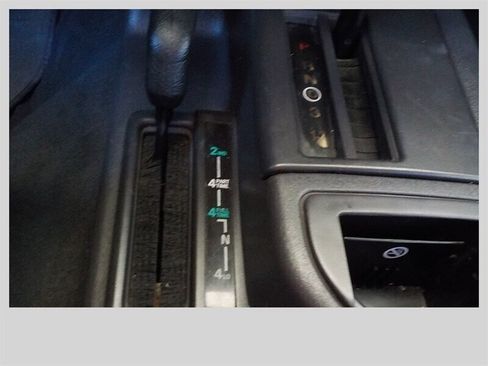 Used 2000 Jeep Cherokee Sport image 25