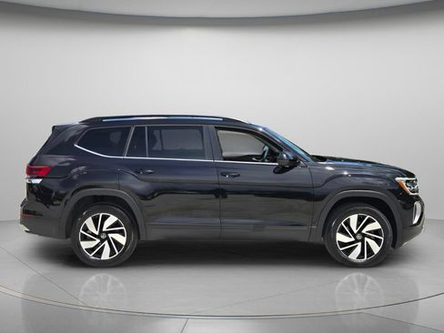Certified 2026 Volkswagen Atlas SE w/ Panoramic Sunroof Package FWD image 8