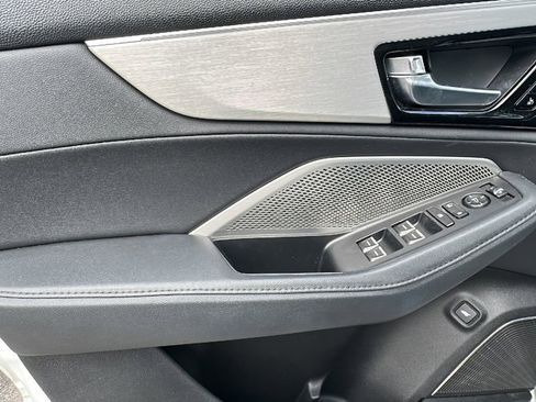 Used 2023 Acura MDX SH-AWD image 14