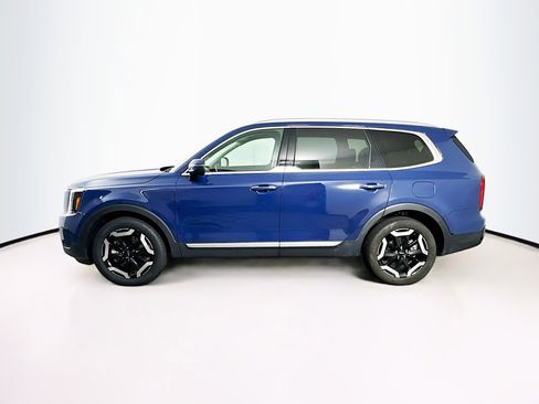 Used 2025 Kia Telluride S FWD image 4