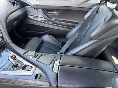 Used 2015 BMW M6 Convertible image 20