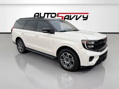 Used 2025 Ford Expedition Active AWD/4WD image 1