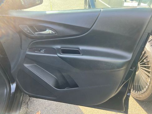 Used 2020 Chevrolet Equinox LT image 25