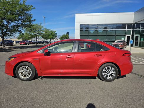 Used 2021 Toyota Corolla LE FWD image 9