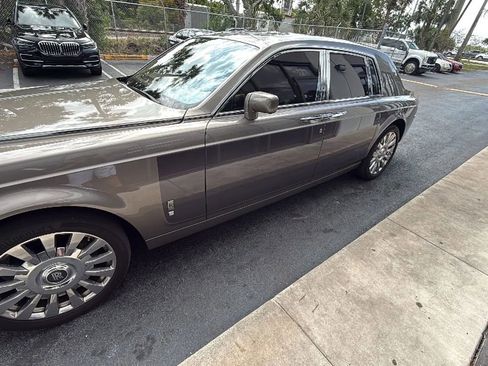 Used 2004 Rolls-Royce Phantom Sedan image 4