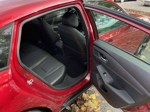 Used 2023 Honda Accord Sport image 14