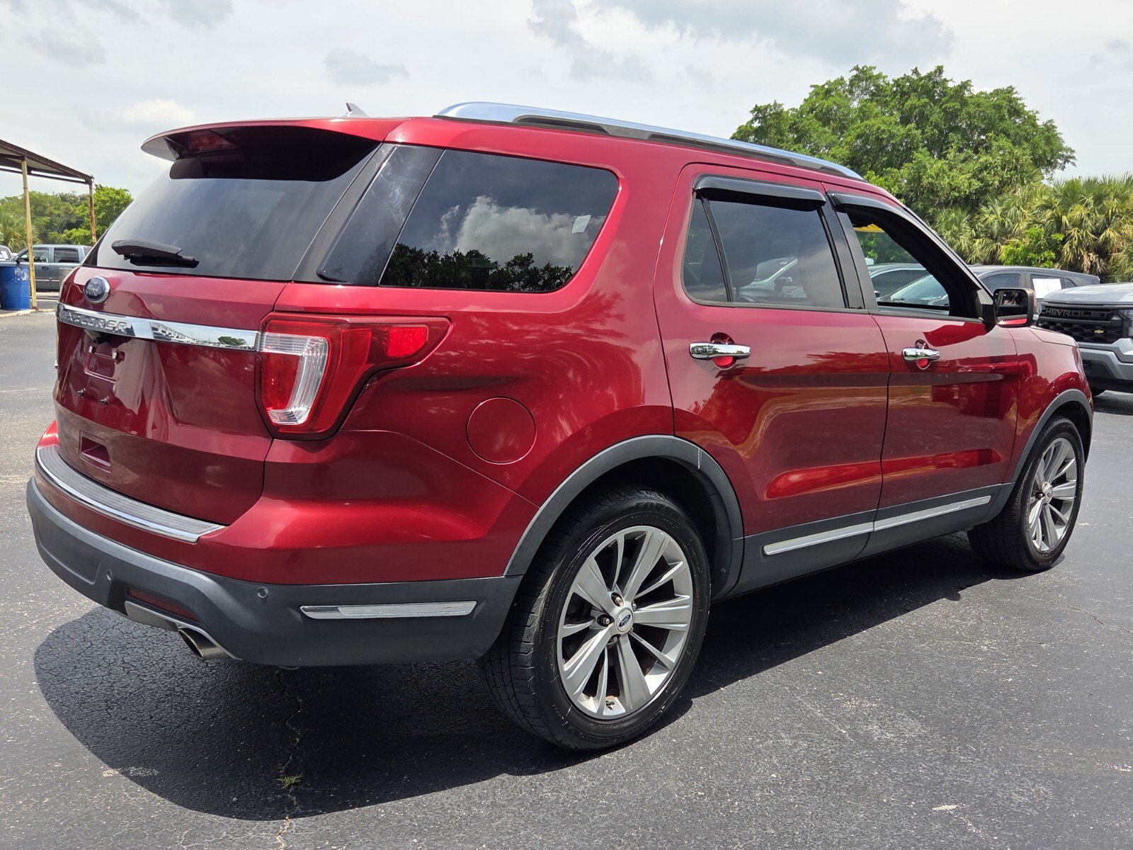 Used 2018 Ford Explorer Limited FWD image 5