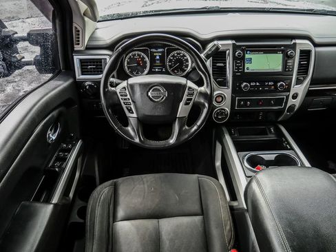 Used 2017 Nissan Titan SV AWD/4WD image 25