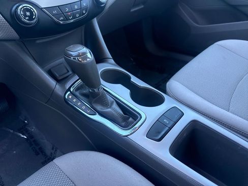 Used 2018 Chevrolet Cruze LS image 23