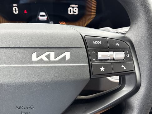 Used 2025 Kia K4 FWD image 20