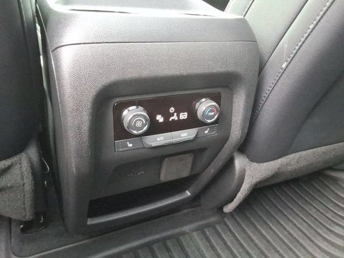 Certified 2025 Chevrolet Traverse RS FWD image 19