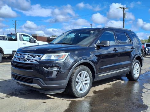 Used 2019 Ford Explorer XLT w/ Equipment Group 202A AWD/4WD image 1