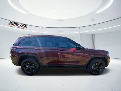 New 2025 Jeep Grand Cherokee Altitude RWD image 2