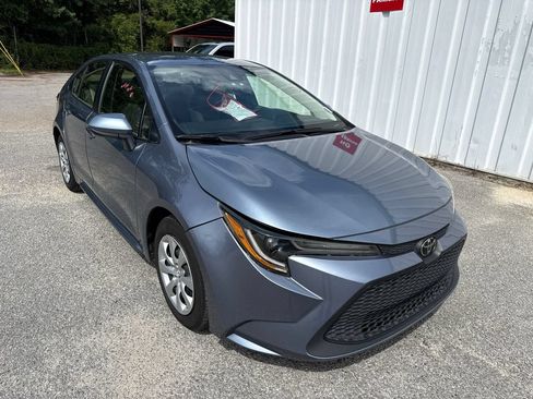 Used 2022 Toyota Corolla LE FWD image 1