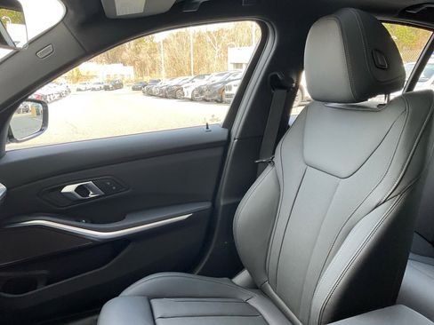 New 2026 BMW 330i Sedan w/ M Sport Package image 28