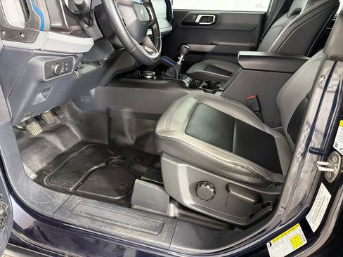 Used 2021 Ford Bronco Black Diamond AWD/4WD image 9