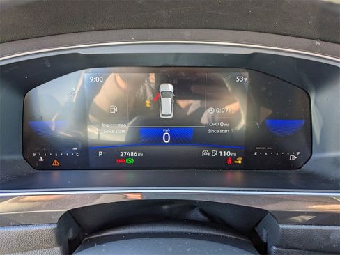 Certified 2023 Volkswagen Tiguan SE w/ Panoramic Sunroof Package image 31