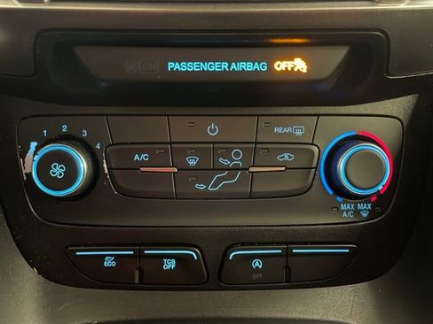 Used 2020 Ford Transit Connect XLT image 22