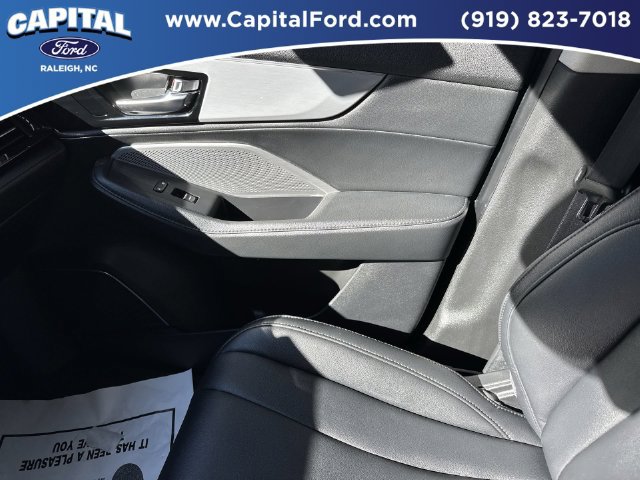 Used 2023 Acura MDX SH-AWD image 29