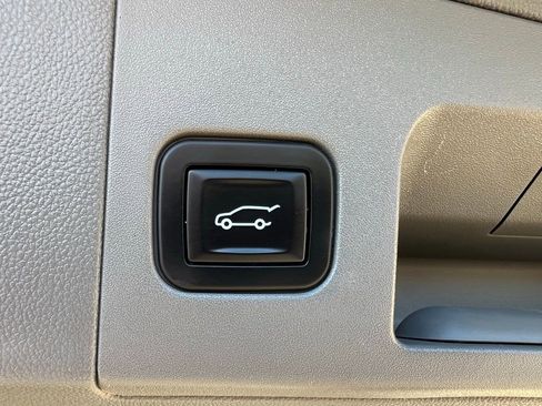 Used 2019 Cadillac XT5 Premium Luxury image 19