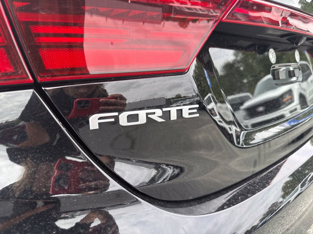 Used 2023 Kia Forte GT-Line w/ GT-Line Technology Package FWD image 37