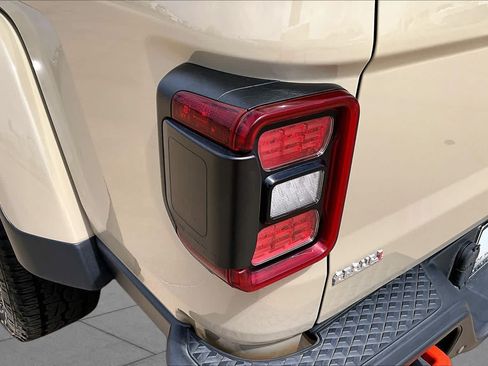 Used 2020 Jeep Gladiator Mojave AWD/4WD image 27