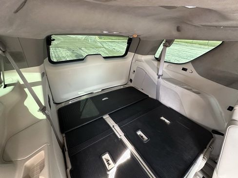 Certified 2023 Cadillac Escalade Premium Luxury Platinum image 22