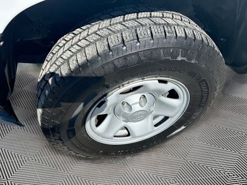 Used 2022 Toyota Tacoma SR image 29