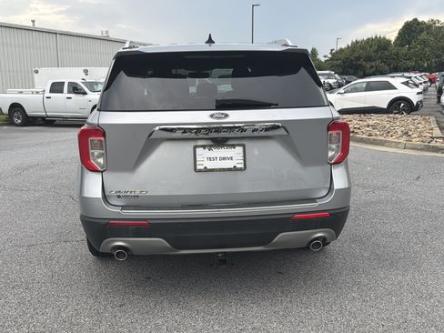 Used 2021 Ford Explorer Limited w/ Equipment Group 301A RWD image 7