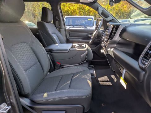 New 2026 RAM 1500 Express image 27