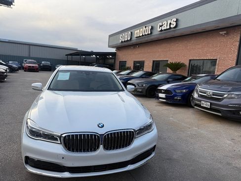 Used 2018 BMW 750i xDrive image 8