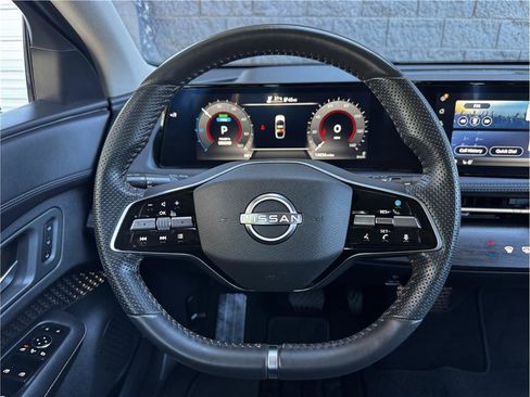 Used 2024 Nissan Ariya AWD image 20