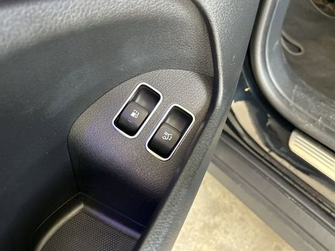 Used 2024 Mercedes-Benz GLE 450e 4MATIC image 41