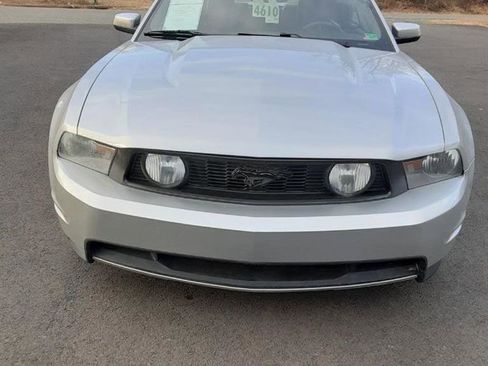 Used 2010 Ford Mustang GT image 2