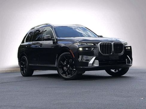 Used 2024 BMW X7 xDrive40i w/ Premium Package AWD/4WD image 2