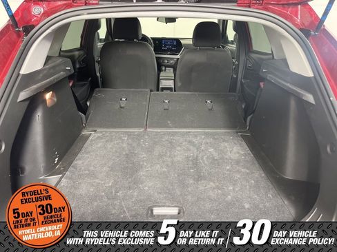 Certified 2025 Chevrolet Trax LS image 17