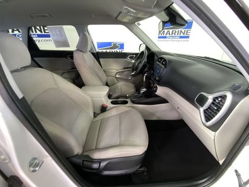 Used 2021 Kia Soul S FWD image 30