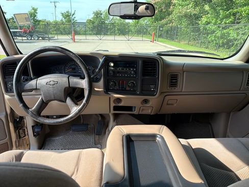 Used 2004 Chevrolet Silverado 1500 LS w/ Light Duty Power Package RWD image 15
