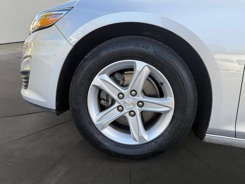 Used 2020 Chevrolet Malibu LS w/ Driver Confidence Package II image 9