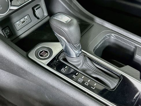 Used 2024 Nissan Sentra SV FWD image 24