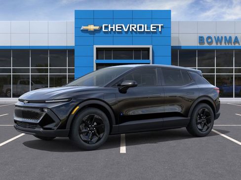 New 2026 Chevrolet Equinox EV LT image 2