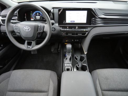 Certified 2025 Toyota Camry LE image 11
