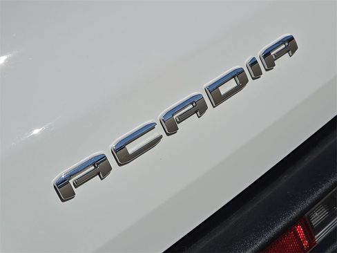 Used 2025 GMC Acadia Elevation image 33