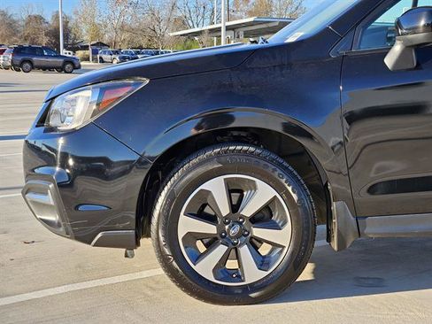 Used 2017 Subaru Forester 2.5i Premium image 6