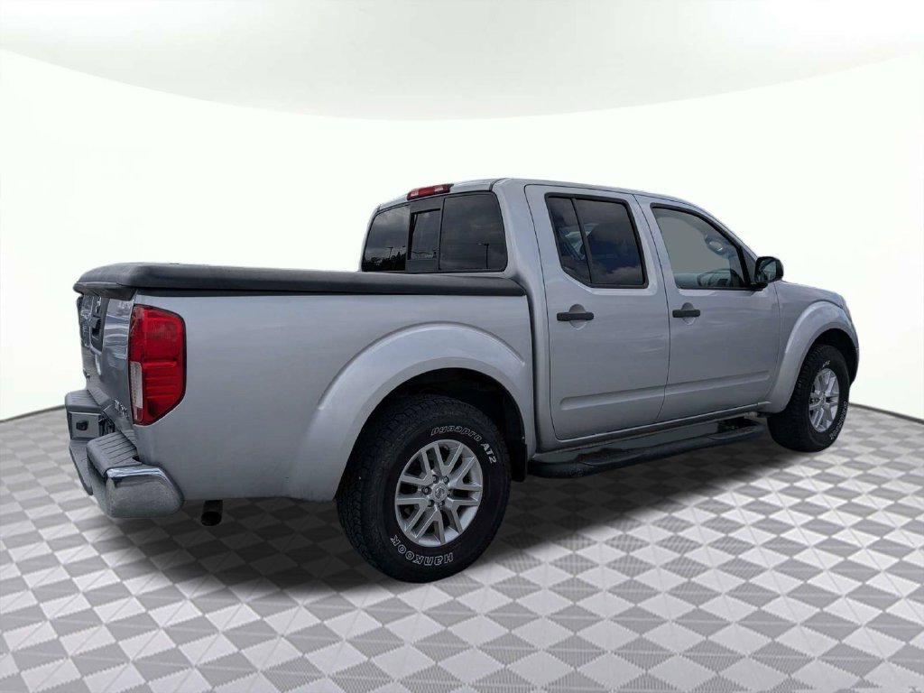 Used 2016 Nissan Frontier SV AWD/4WD image 3