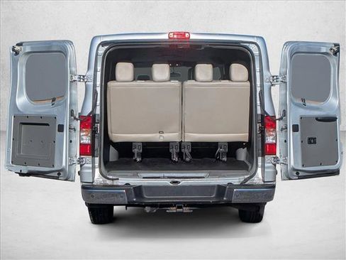 Used 2019 Nissan NV 3500 SL image 7