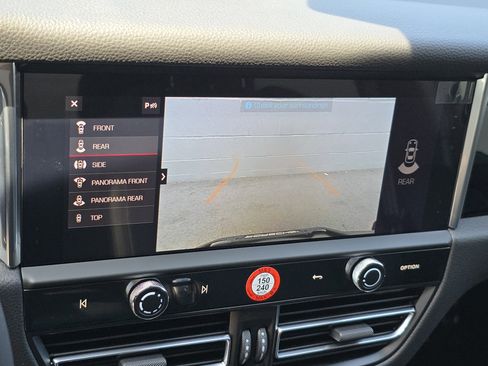 New 2025 Porsche Macan image 19