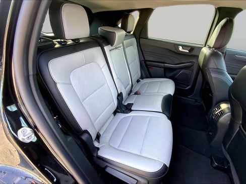 Used 2025 Ford Escape SE FWD image 39