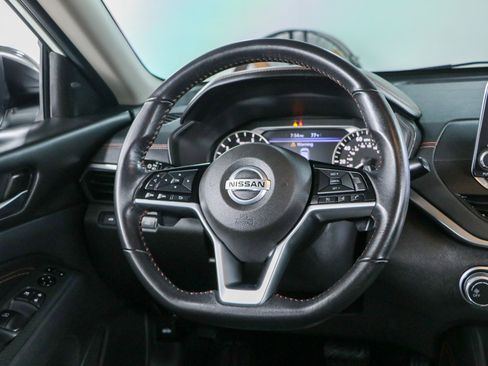 Used 2021 Nissan Altima 2.5 SR FWD image 12